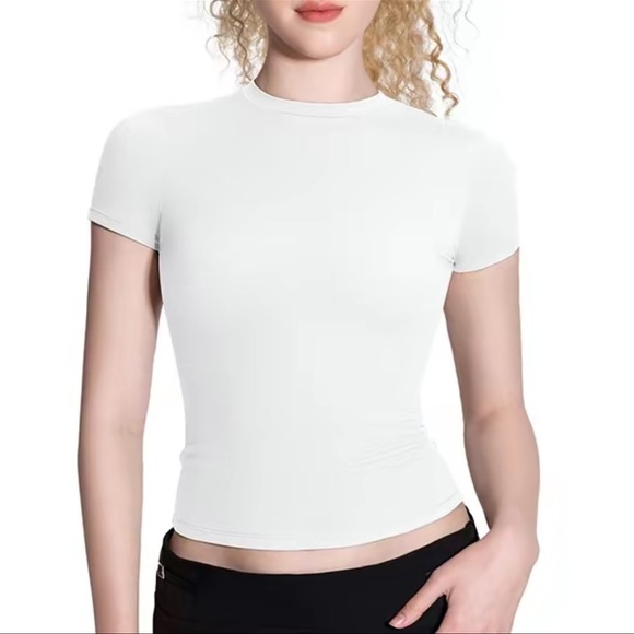 PUMIEY White Short Sleeve Crew Neck Slim Fit Double Layer Compression Top, XL - Picture 1 of 2